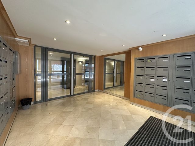 Appartement à louer - 2 pièces - 38.79 m2 - VILLEJUIF - 94 - ILE-DE-FRANCE - Century 21 K.B. Immobilier