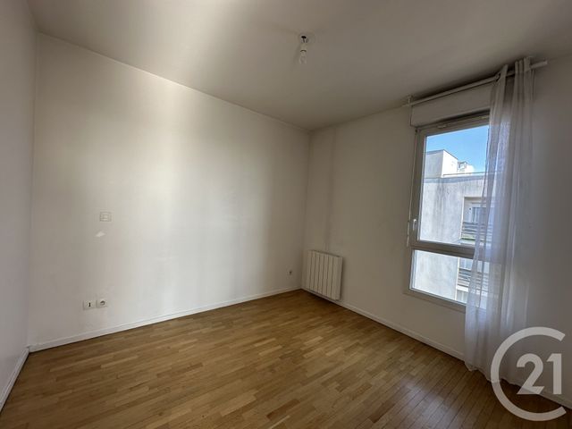 Appartement à louer - 2 pièces - 38.79 m2 - VILLEJUIF - 94 - ILE-DE-FRANCE - Century 21 K.B. Immobilier