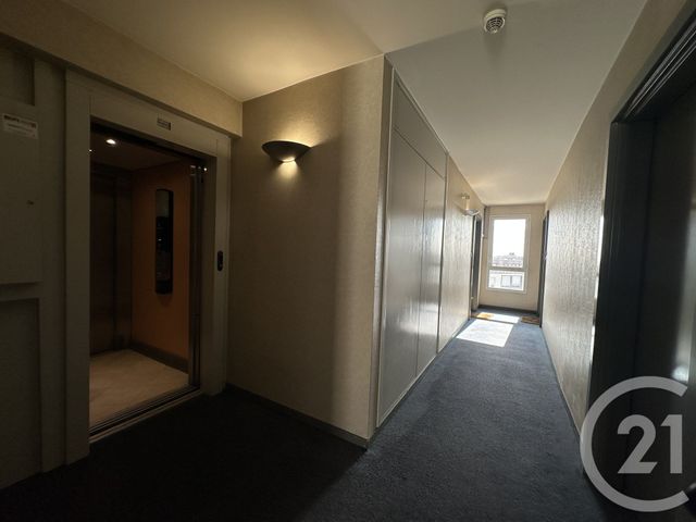 Appartement à louer - 2 pièces - 38.79 m2 - VILLEJUIF - 94 - ILE-DE-FRANCE - Century 21 K.B. Immobilier