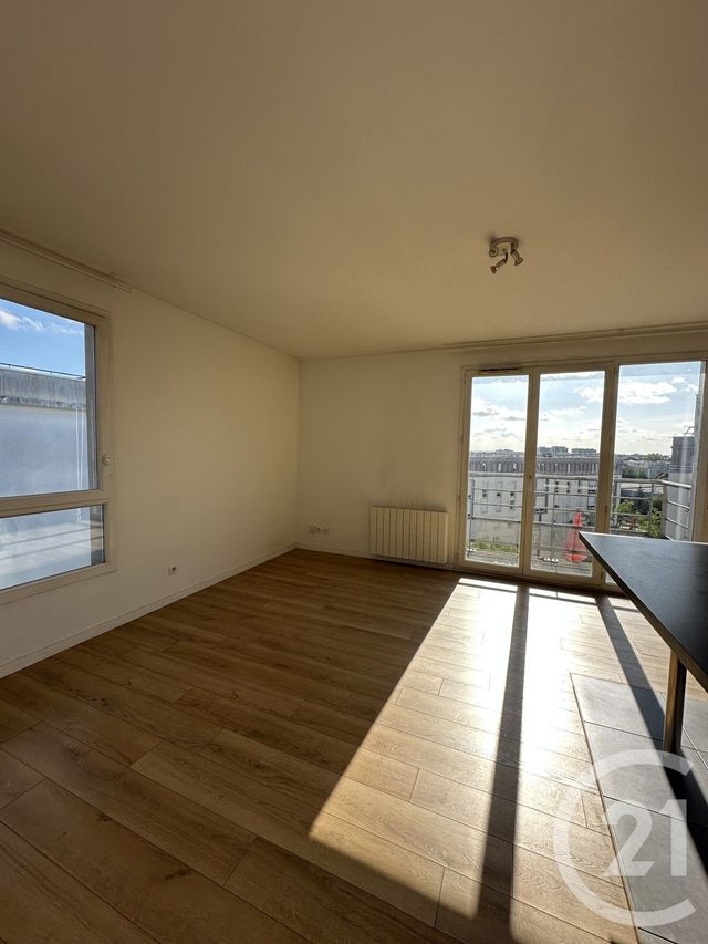 Appartement à louer - 2 pièces - 38.79 m2 - VILLEJUIF - 94 - ILE-DE-FRANCE - Century 21 K.B. Immobilier