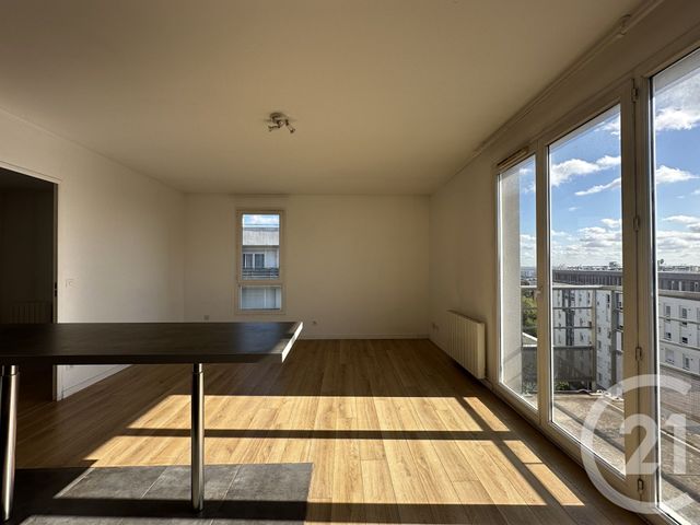 Appartement à louer - 2 pièces - 38.79 m2 - VILLEJUIF - 94 - ILE-DE-FRANCE - Century 21 K.B. Immobilier