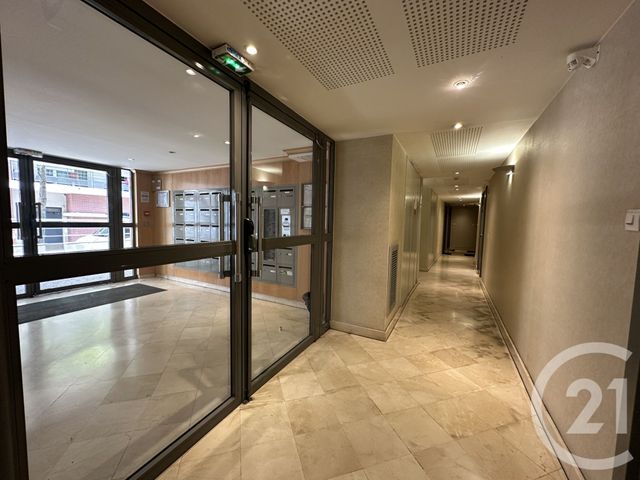 Appartement à louer - 2 pièces - 38.79 m2 - VILLEJUIF - 94 - ILE-DE-FRANCE - Century 21 K.B. Immobilier