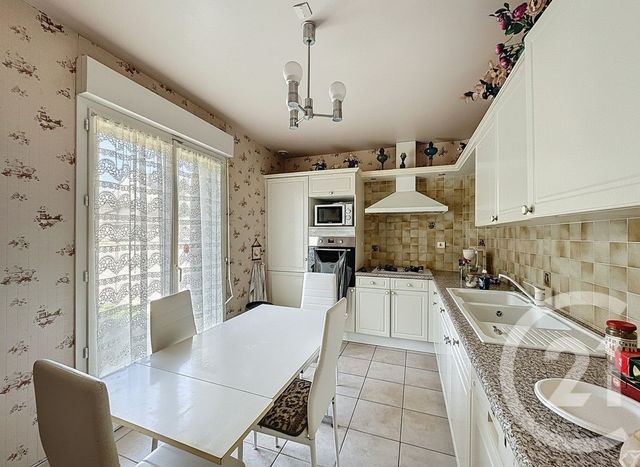 maison à vendre - 6 pièces - 105.66 m2 - VILLEJUIF - 94 - ILE-DE-FRANCE - Century 21 K.B. Immobilier