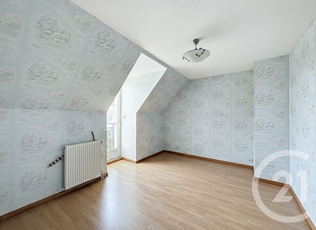 maison à vendre - 6 pièces - 105.66 m2 - VILLEJUIF - 94 - ILE-DE-FRANCE - Century 21 K.B. Immobilier
