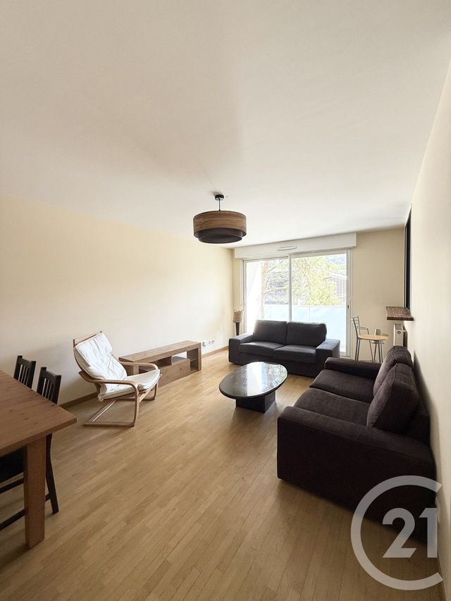 Appartement F3 à louer - 3 pièces - 62.25 m2 - VILLEJUIF - 94 - ILE-DE-FRANCE - Century 21 K.B. Immobilier