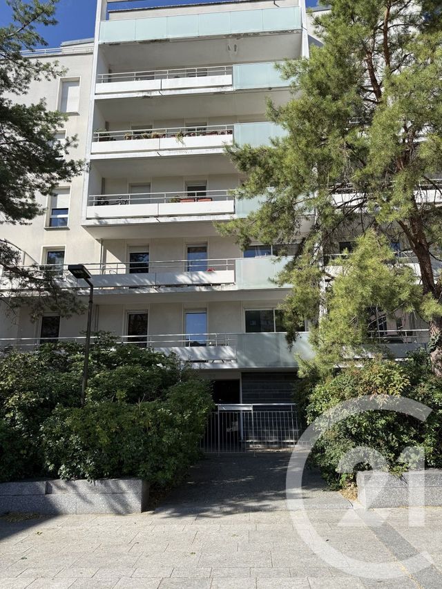 Appartement F3 à louer - 3 pièces - 62.25 m2 - VILLEJUIF - 94 - ILE-DE-FRANCE - Century 21 K.B. Immobilier