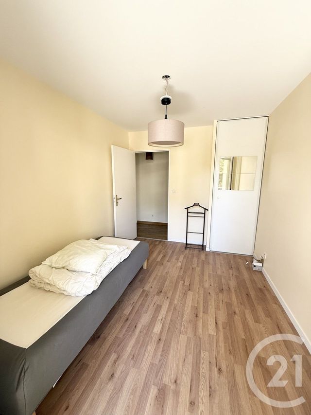 Appartement F3 à louer - 3 pièces - 62.25 m2 - VILLEJUIF - 94 - ILE-DE-FRANCE - Century 21 K.B. Immobilier