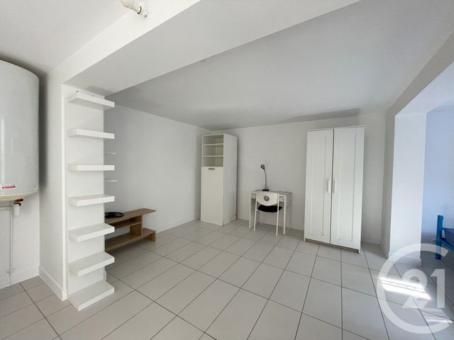 Appartement Studio à louer - 1 pièce - 27.2 m2 - ARCUEIL - 94 - ILE-DE-FRANCE - Century 21 K.B. Immobilier