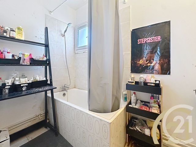Appartement F5 à vendre - 4 pièces - 76.93 m2 - VILLEJUIF - 94 - ILE-DE-FRANCE - Century 21 K.B. Immobilier