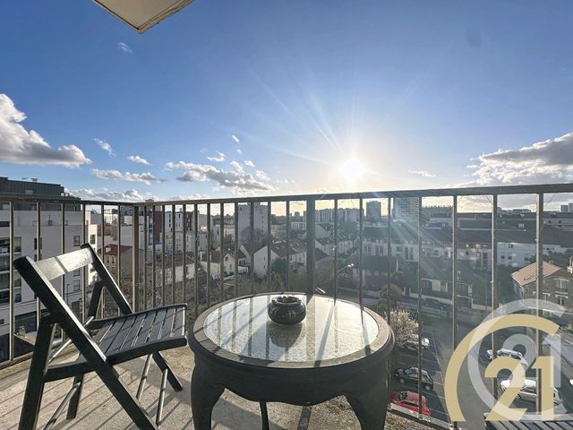 Appartement F5 à vendre - 4 pièces - 76.93 m2 - VILLEJUIF - 94 - ILE-DE-FRANCE - Century 21 K.B. Immobilier