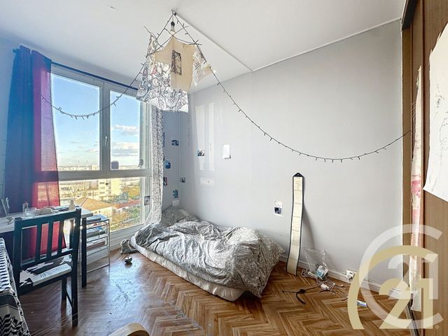 Appartement F5 à vendre - 4 pièces - 76.93 m2 - VILLEJUIF - 94 - ILE-DE-FRANCE - Century 21 K.B. Immobilier