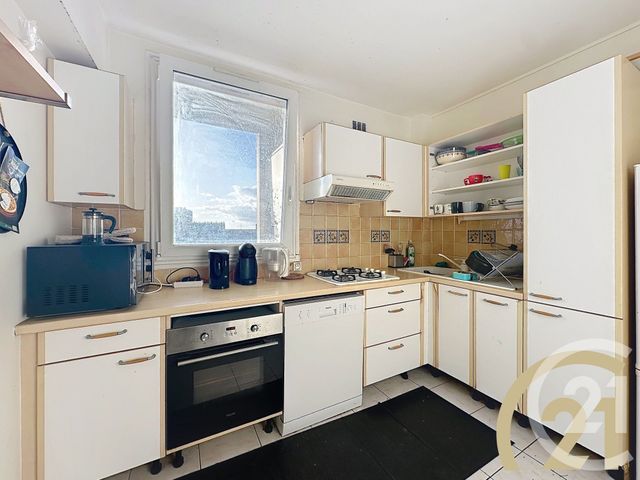 Appartement F5 à vendre - 4 pièces - 76.93 m2 - VILLEJUIF - 94 - ILE-DE-FRANCE - Century 21 K.B. Immobilier