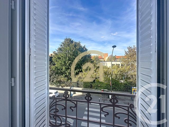Appartement F2 à vendre - 2 pièces - 31.33 m2 - VILLEJUIF - 94 - ILE-DE-FRANCE - Century 21 K.B. Immobilier