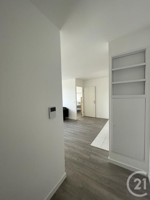 Appartement F2 à louer - 2 pièces - 39.42 m2 - VILLEJUIF - 94 - ILE-DE-FRANCE - Century 21 K.B. Immobilier