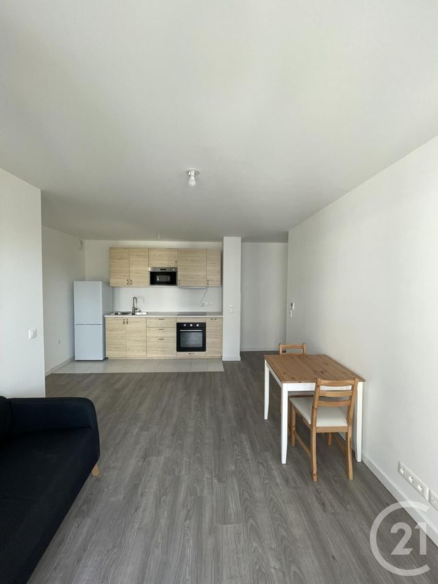 Appartement F2 à louer - 2 pièces - 39.42 m2 - VILLEJUIF - 94 - ILE-DE-FRANCE - Century 21 K.B. Immobilier
