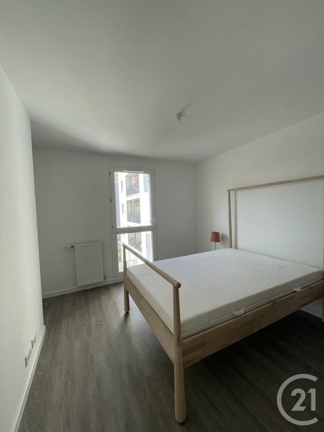 Appartement F2 à louer - 2 pièces - 39.42 m2 - VILLEJUIF - 94 - ILE-DE-FRANCE - Century 21 K.B. Immobilier