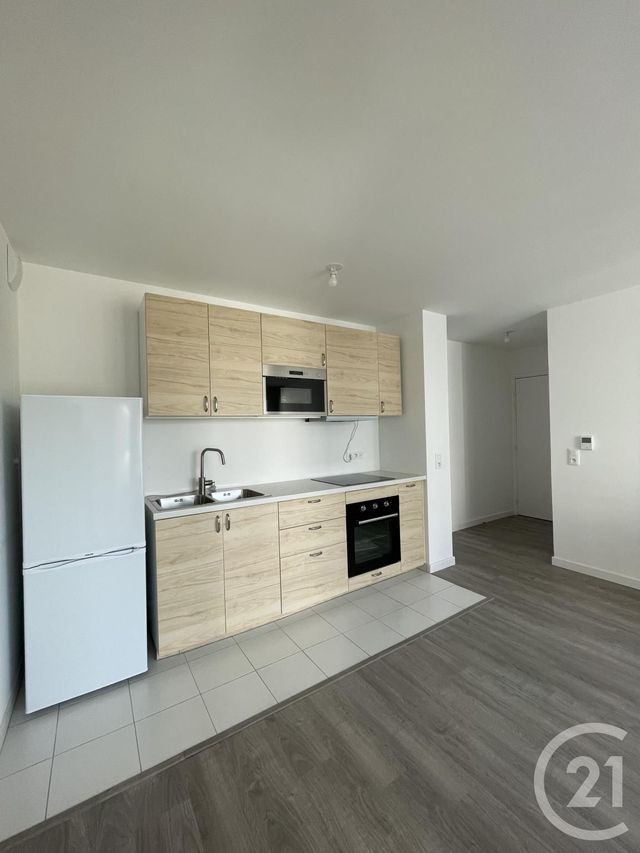 Appartement F2 à louer - 2 pièces - 39.42 m2 - VILLEJUIF - 94 - ILE-DE-FRANCE - Century 21 K.B. Immobilier