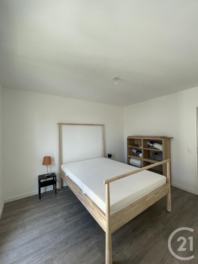 Appartement F2 à louer - 2 pièces - 39.42 m2 - VILLEJUIF - 94 - ILE-DE-FRANCE - Century 21 K.B. Immobilier