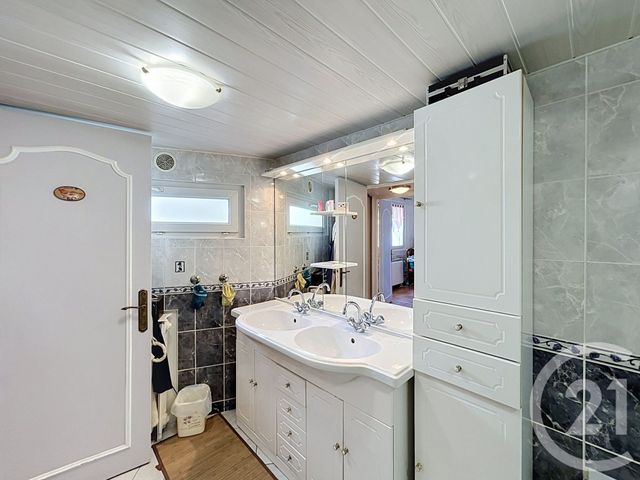 maison à vendre - 5 pièces - 103.0 m2 - VILLEJUIF - 94 - ILE-DE-FRANCE - Century 21 K.B. Immobilier