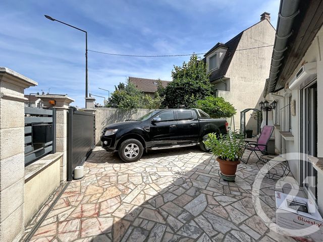 maison à vendre - 5 pièces - 103.0 m2 - VILLEJUIF - 94 - ILE-DE-FRANCE - Century 21 K.B. Immobilier