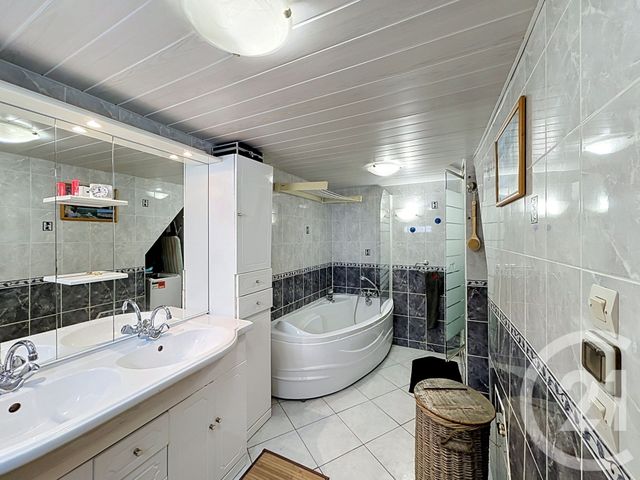 maison à vendre - 5 pièces - 103.0 m2 - VILLEJUIF - 94 - ILE-DE-FRANCE - Century 21 K.B. Immobilier